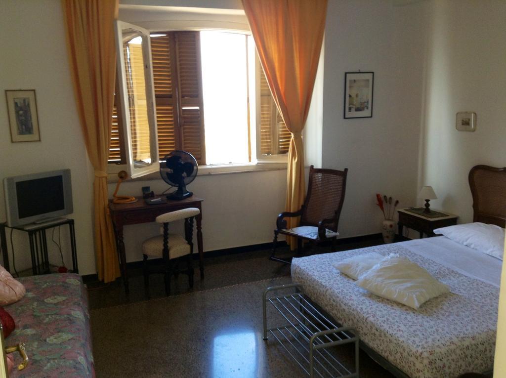 Bed and Breakfast L'Oasi Genua Zimmer foto